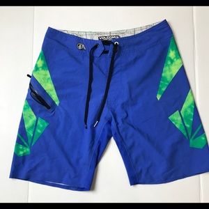 Volcom Mod Tech 4 Way Stretch Men’s Board Shorts